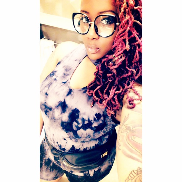 Meet your Posher, Kita - Picture 2 of 2